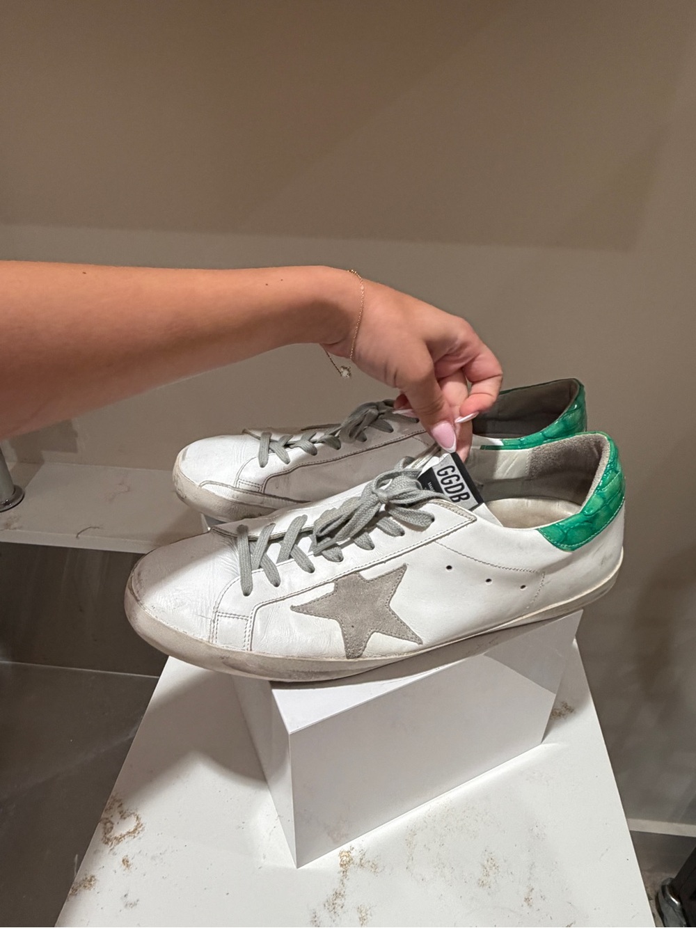 Men’s Golden Goose White Leather Low-Top Sneakers with Green Heel